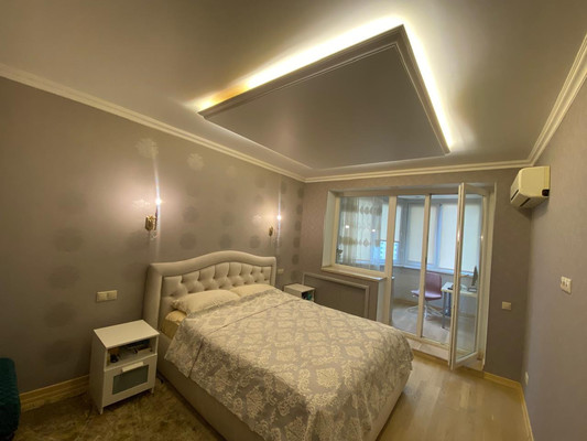 Продам двухкомнатную (2-комн.) квартиру, Красногорский б-р, 10, Красногорск г