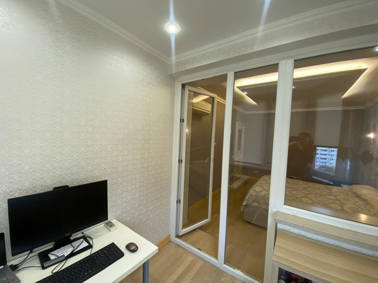 Продам двухкомнатную (2-комн.) квартиру, Красногорский б-р, 10, Красногорск г