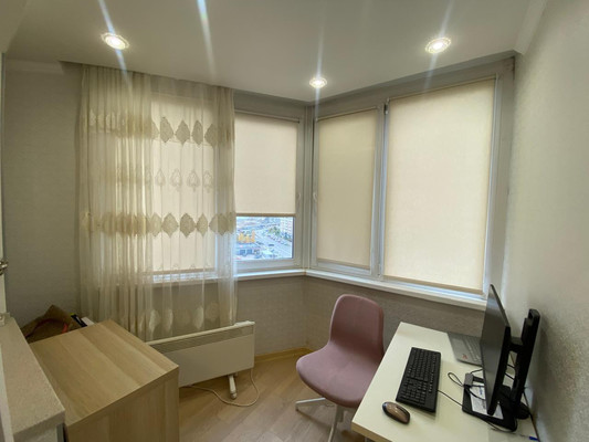 Продам двухкомнатную (2-комн.) квартиру, Красногорский б-р, 10, Красногорск г