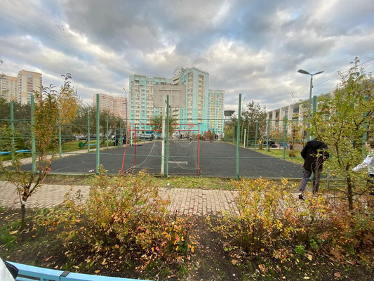 Продам двухкомнатную (2-комн.) квартиру, Красногорский б-р, 10, Красногорск г