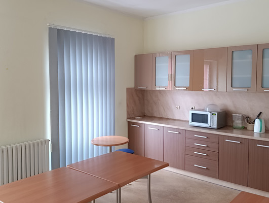 Продам торговое помещение 2 561,9 м2, Большая Окружная ул, 3а, Калининград г