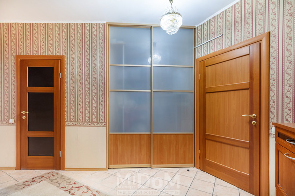 Продам двухкомнатную (2-комн.) квартиру, Энгельса пр-кт, 97, Санкт-Петербург г
