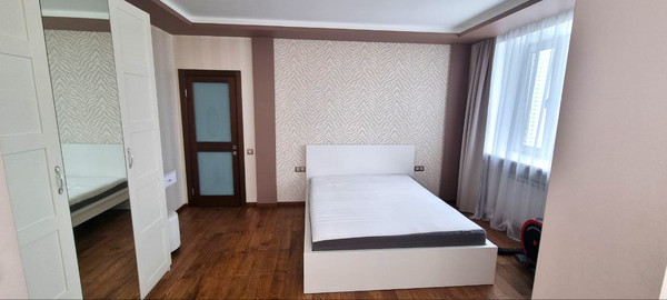 Продам трехкомнатную (3-комн.) квартиру, Строителей ул, 4, Котельники г