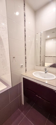 Продам трехкомнатную (3-комн.) квартиру, Строителей ул, 4, Котельники г