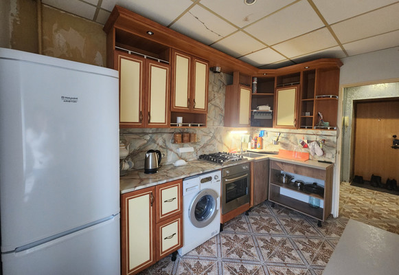 Продам двухкомнатную (2-комн.) квартиру, 12, Русско-Высоцкое с