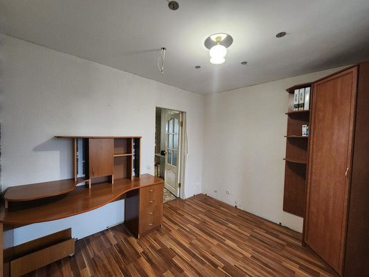 Продам двухкомнатную (2-комн.) квартиру, 12, Русско-Высоцкое с