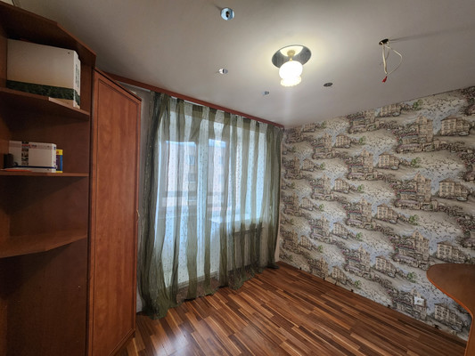 Продам двухкомнатную (2-комн.) квартиру, 12, Русско-Высоцкое с