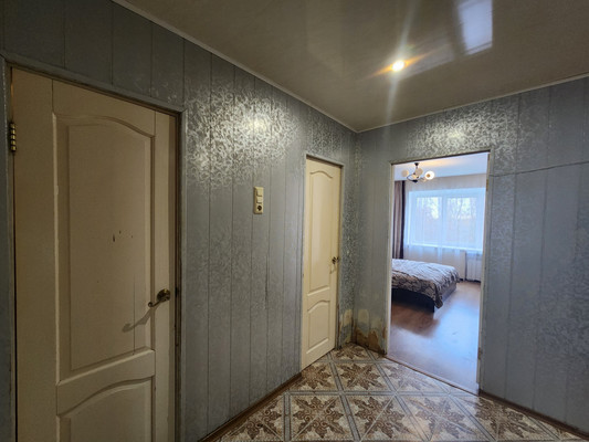 Продам двухкомнатную (2-комн.) квартиру, 12, Русско-Высоцкое с