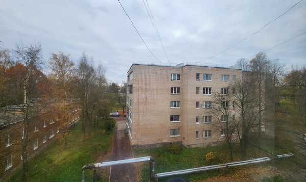 Продам двухкомнатную (2-комн.) квартиру, 12, Русско-Высоцкое с