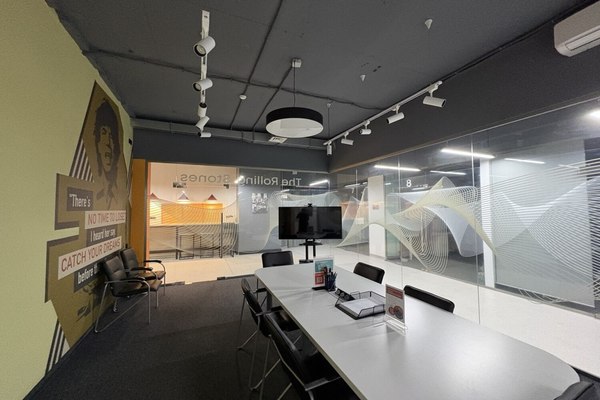 Сдам офисное помещение 75 м2, Добролюбова ул, 3, Екатеринбург г