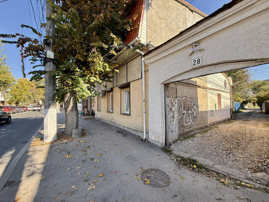 Продам однокомнатную (1-комн.) квартиру, Желябова ул, 28, Симферополь г