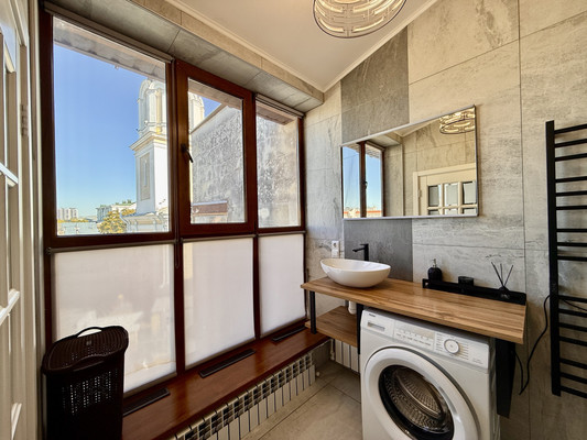 Продам многокомнатную квартиру, Петропавловская ул, 15, Симферополь г