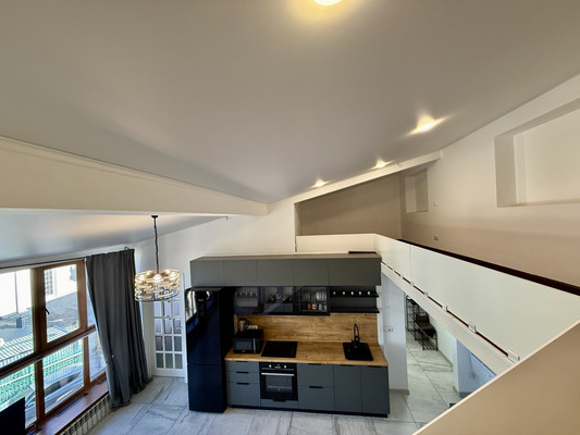 Продам многокомнатную квартиру, Петропавловская ул, 15, Симферополь г