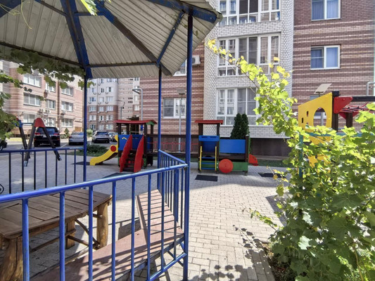 Продам однокомнатную (1-комн.) квартиру, Крылова ул, 15к2, Анапа г