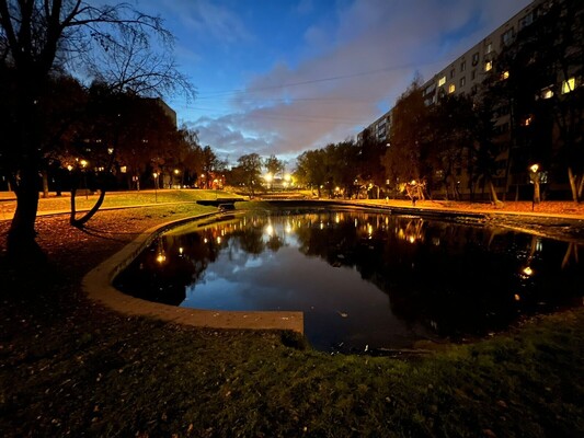 Продам двухкомнатную (2-комн.) квартиру, Генерала Антонова ул, 10, Москва г