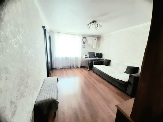 Продам двухкомнатную (2-комн.) квартиру, Ленинградская ул, 230, Тихорецк г