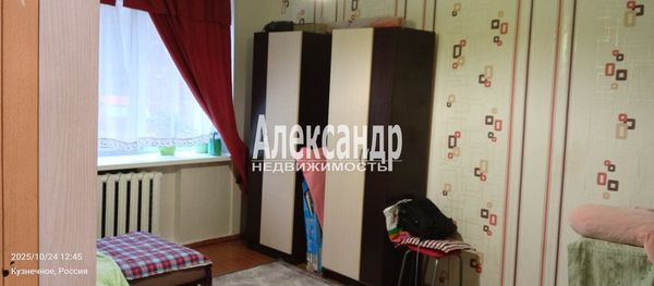 Продам трехкомнатную (3-комн.) квартиру, Гагарина ул, 4, Кузнечное гп