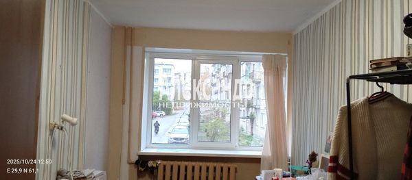 Продам трехкомнатную (3-комн.) квартиру, Гагарина ул, 4, Кузнечное гп