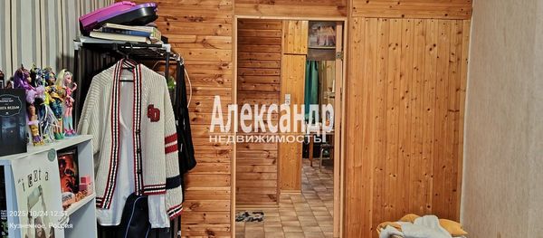 Продам трехкомнатную (3-комн.) квартиру, Гагарина ул, 4, Кузнечное гп