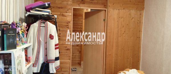 Продам трехкомнатную (3-комн.) квартиру, Гагарина ул, 4, Кузнечное гп
