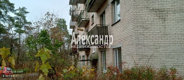 Продам трехкомнатную (3-комн.) квартиру, Гагарина ул, 4, Кузнечное гп