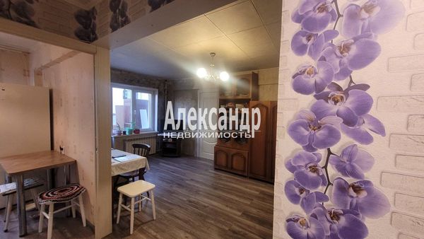 Продам двухкомнатную (2-комн.) квартиру, Карпинского ул, 31к2, Санкт-Петербург г