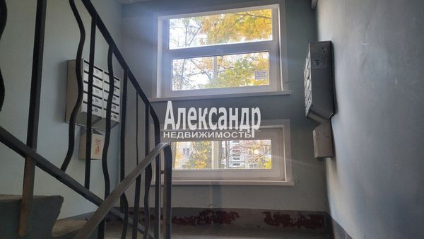 Продам двухкомнатную (2-комн.) квартиру, Карпинского ул, 31к2, Санкт-Петербург г