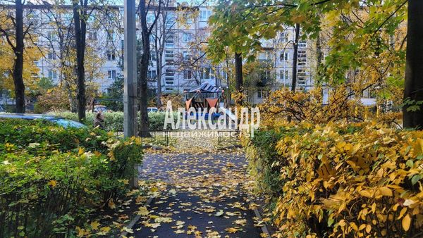 Продам двухкомнатную (2-комн.) квартиру, Карпинского ул, 31к2, Санкт-Петербург г