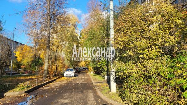 Продам двухкомнатную (2-комн.) квартиру, Карпинского ул, 31к2, Санкт-Петербург г