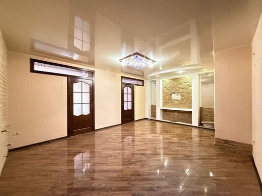 Продам многокомнатную квартиру, Кирова ул, 1ка, Нальчик г