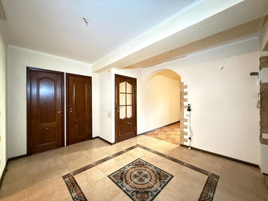 Продам многокомнатную квартиру, Кирова ул, 1ка, Нальчик г