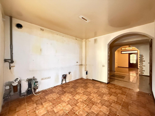 Продам многокомнатную квартиру, Кирова ул, 1ка, Нальчик г