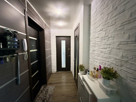 Продам двухкомнатную (2-комн.) квартиру, Карла Либкнехта ул, 8, Нижний Тагил г