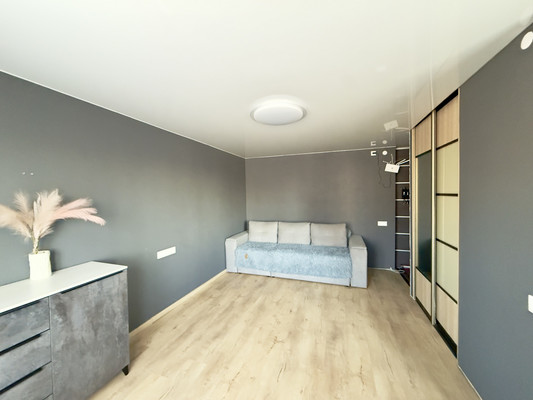 Продам двухкомнатную (2-комн.) квартиру, Карла Либкнехта ул, 8, Нижний Тагил г