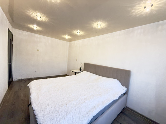 Продам двухкомнатную (2-комн.) квартиру, Карла Либкнехта ул, 8, Нижний Тагил г