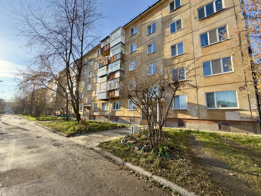 Продам двухкомнатную (2-комн.) квартиру, Карла Либкнехта ул, 8, Нижний Тагил г