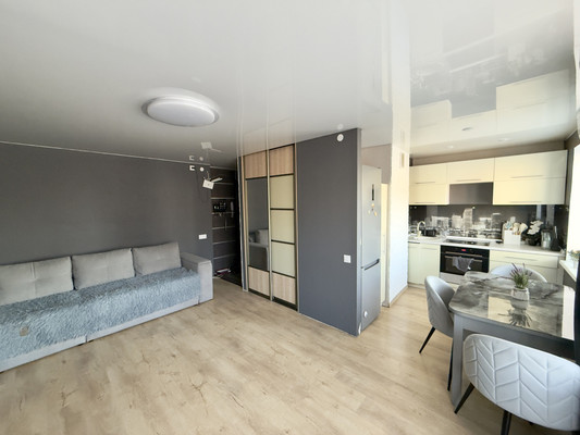 Продам двухкомнатную (2-комн.) квартиру, Карла Либкнехта ул, 8, Нижний Тагил г