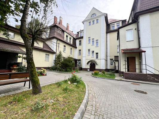 Продам двухкомнатную (2-комн.) квартиру, Маршала Борзова ул, 90, Калининград г