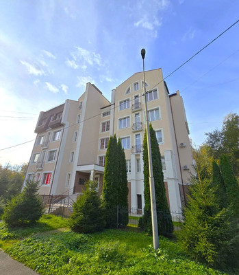 Продам многокомнатную квартиру, Верхнеозерная ул, 2Б, Калининград г