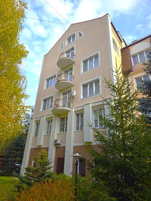 Продам многокомнатную квартиру, Верхнеозерная ул, 2Б, Калининград г