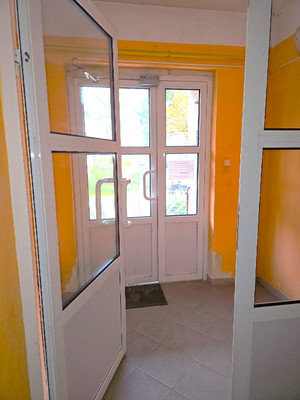 Продам многокомнатную квартиру, Верхнеозерная ул, 2Б, Калининград г