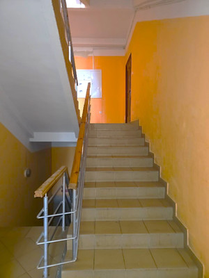 Продам многокомнатную квартиру, Верхнеозерная ул, 2Б, Калининград г