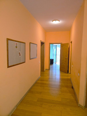 Продам многокомнатную квартиру, Верхнеозерная ул, 2Б, Калининград г