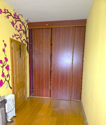 Продам многокомнатную квартиру, Верхнеозерная ул, 2Б, Калининград г