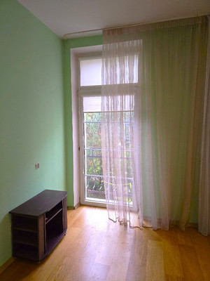 Продам многокомнатную квартиру, Верхнеозерная ул, 2Б, Калининград г