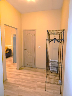 Продам многокомнатную квартиру, Верхнеозерная ул, 2Б, Калининград г