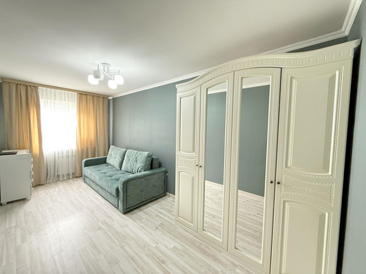 Продам двухкомнатную (2-комн.) квартиру, Кулиева пр-кт, 26, Нальчик г