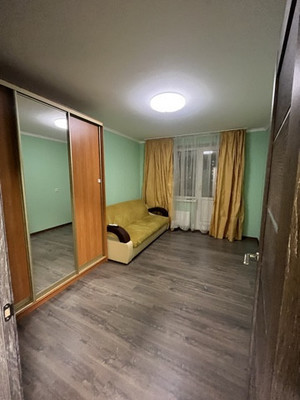 Сдам двухкомнатную (2-комн.) квартиру, Московская ул, 6, Колпино г