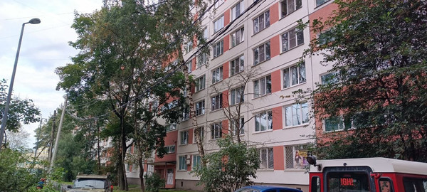 Продам комнату в 3-комн. квартире, Белы Куна ул, 8, Санкт-Петербург г