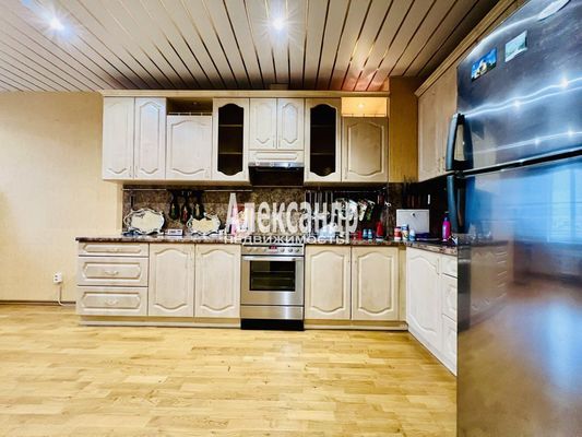 Продам двухкомнатную (2-комн.) квартиру, Бадаева ул, 6к1, Санкт-Петербург г
